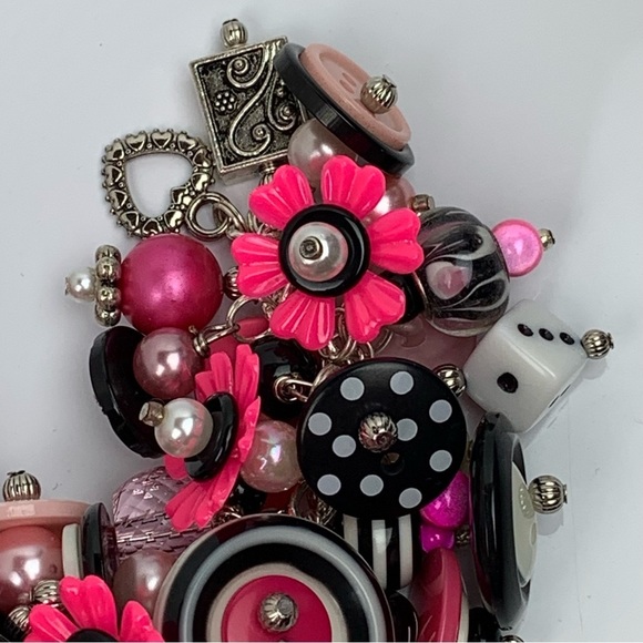 Vintage Artist Handmade OOAK 90s Glam Pearl Floral Heart Costume Charm Bracelet